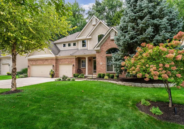 Single family home for sale at 7651 Kestrel Way E, Dublin, OH 43017 | MLS# 226039805