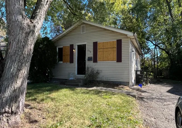 Single family home for sale at 2378 Millerton St, Columbus, OH 43232 | MLS# 226040899