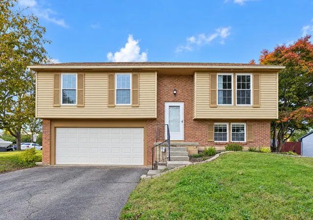 Photo 1 of Single family home for sale at 2266 Shirlene Dr, Grove City, OH 43123 | MLS# 226039831 | Listing updated on 2026-10-26