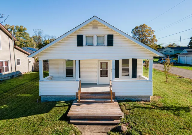 Photo 1 of Sale Pending at 124 Martinsburg Rd, Mount Vernon, OH 43050 | MLS# 226039851 | Listing updated on 2026-10-22