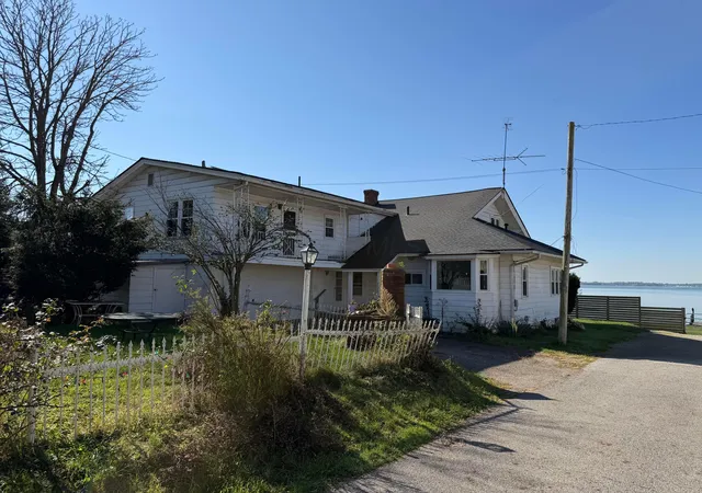 Photo 1 of Sale Pending at 231 Lakeview Dr, Buckeye Lake, OH 43008 | MLS# 226040153 | Listing updated on 2026-10-24