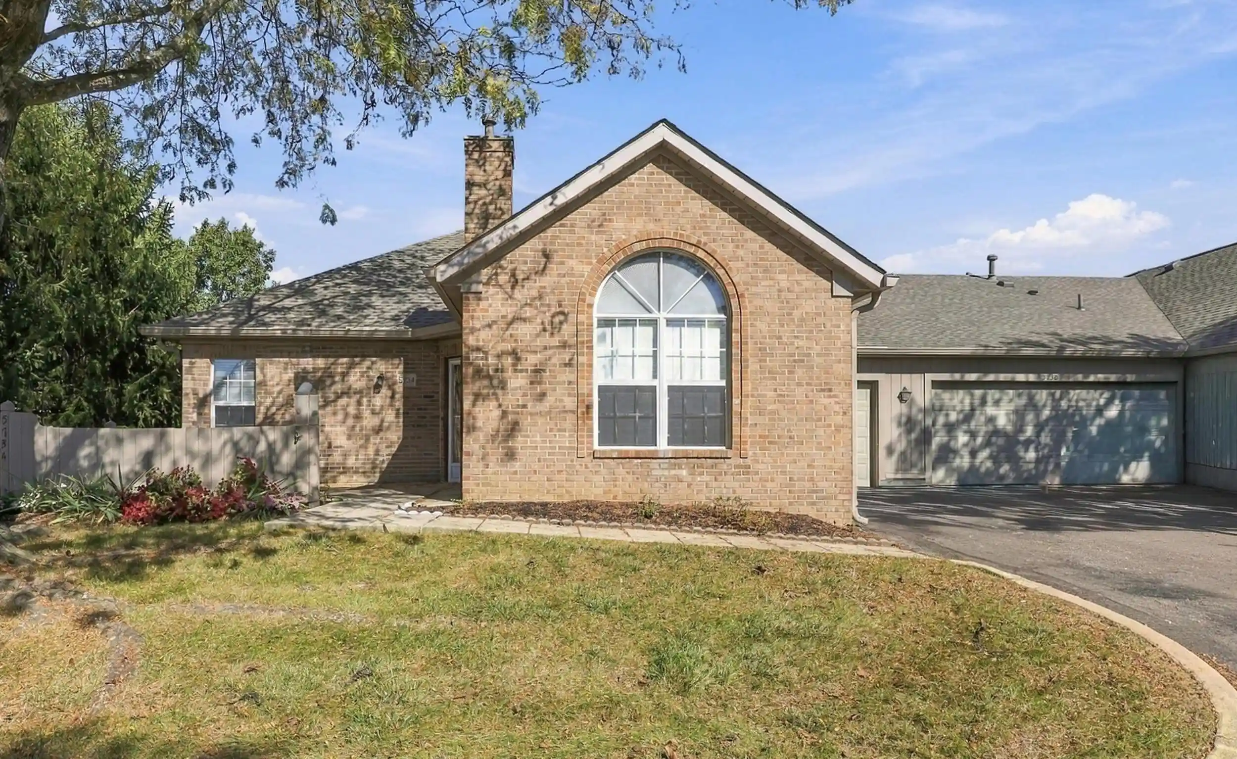 Condo for sale at 5734 Willow Lake Dr, Grove City, OH 43123 | MLS# 226039929