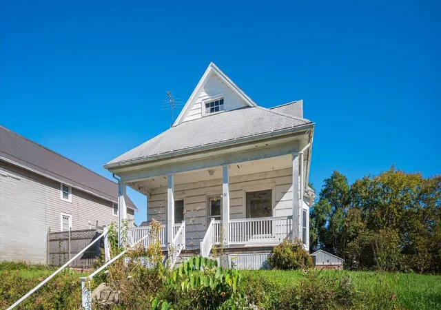 Single family home for sale at 84 S Main St, Thornville, OH 43076 | MLS# 226039935