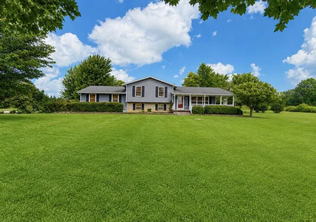 Photo 1 of Single family home for sale at 3305 E Peterson Rd, Troy, OH 45373 | MLS# 226039943 | Listing updated on 2026-10-28