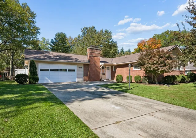 Single family home for sale at 1153 Ridgedale Dr E, Worthington, OH 43085 | MLS# 226040040