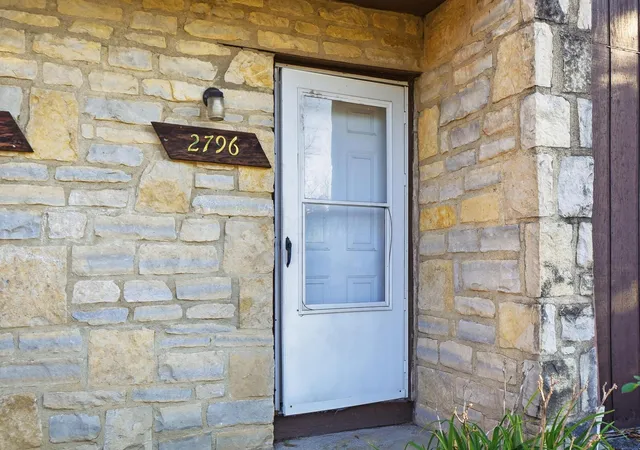 Photo 1 of Condo for sale at 2796 Stonehenge Dr, Columbus, OH 43224 | MLS# 226040520 | Listing updated on 2026-10-25