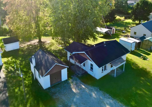 Photo 1 of Single family home for sale at 33976 Us Hwy 50, Londonderry, OH 45647 | MLS# 226040936 | Listing updated on 2026-10-28