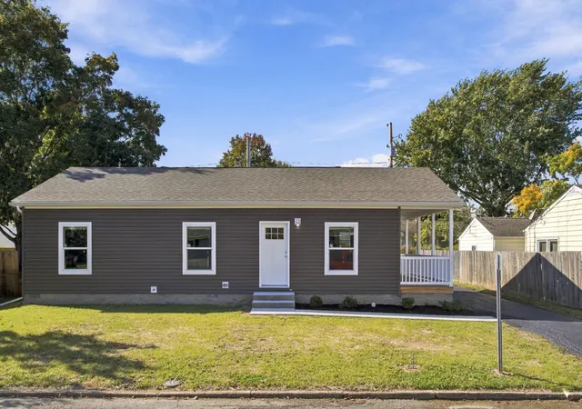 Single family home for sale at 1077 Sunshine St, Circleville, OH 43113 | MLS# 226040228 | Listing updated on 2026-10-27
