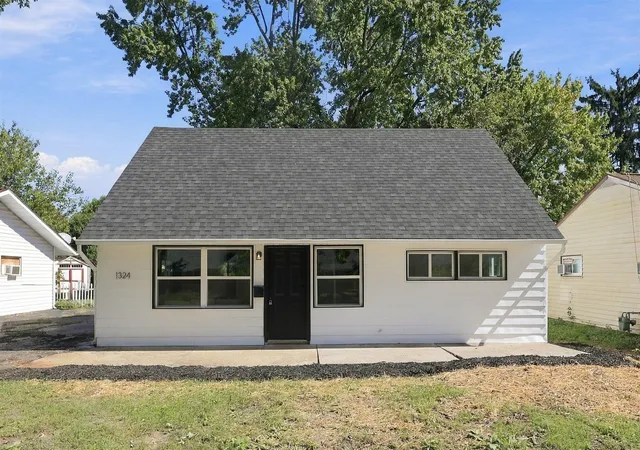 Photo 1 of Single family home for sale at 1324 Elderwood Ave, Columbus, OH 43227 | MLS# 226040236 | Listing updated on 2026-10-26