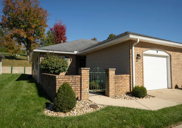 Photo 1 of Condo for sale at 8 Susan Dr, Chillicothe, OH 45601 | MLS# 226040304 | Listing updated on 2026-10-27