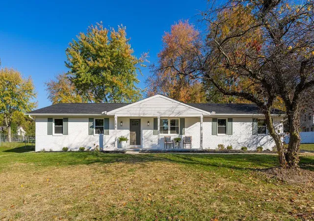 Photo 1 of Sale Pending at 104 Woodbridge Pl, Reynoldsburg, OH 43068 | MLS# 226040464 | Listing updated on 2026-10-27
