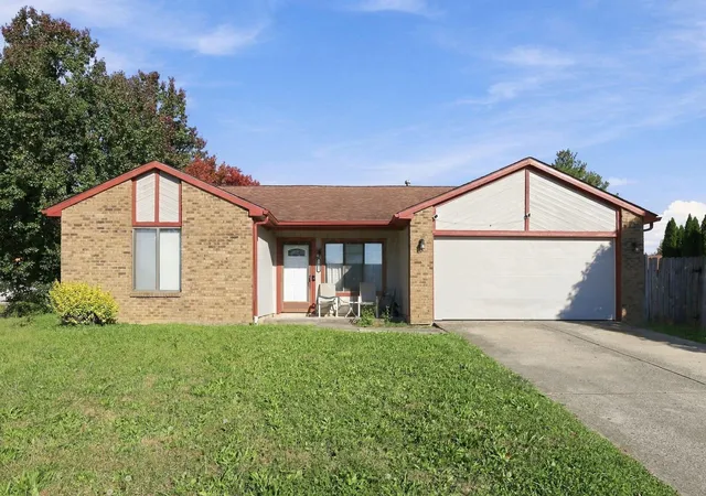 Photo 1 of Single family home for sale at 3092 Falcon Brg Dr, Columbus, OH 43232 | MLS# 226040401 | Listing updated on 2026-10-24