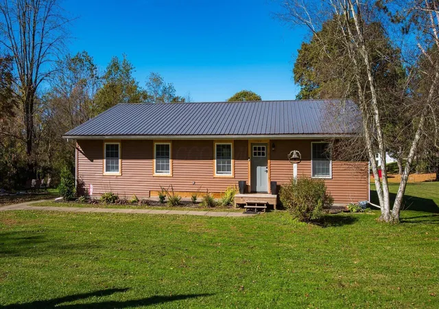 Photo 1 of Single family home for sale at 10474 Butler Rd Ne, Newark, OH 43055 | MLS# 226040432 | Listing updated on 2026-10-26