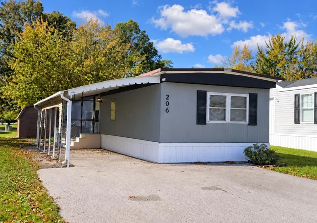 Single family home for sale at 206 Rhode Is Rd, Elyria, OH 44035 | MLS# 226040417