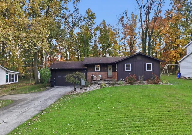 Single family home for sale at 1105 Shady Ln, Ashland, OH 44805 | MLS# 226040594