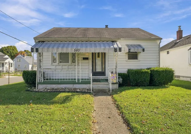 Single family home for sale at 640 N Roosevelt Ave, Lancaster, OH 43130 | MLS# 226040468
