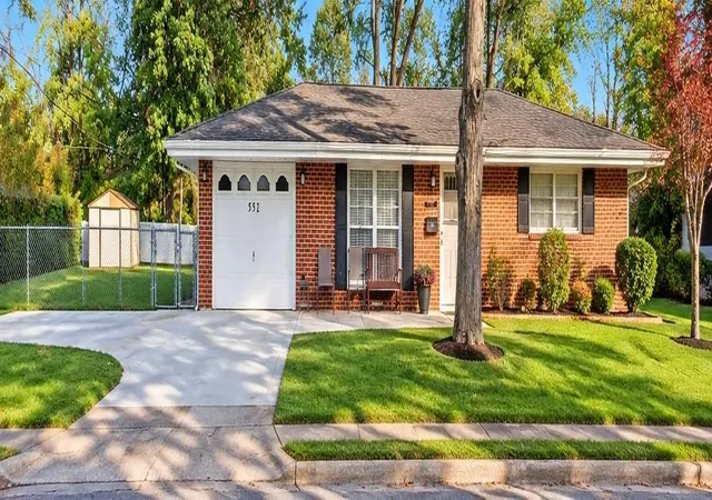 Single family home for sale at 552 Fairholme Rd, Columbus, OH 43230 | MLS# 226040501