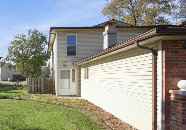 Photo 1 of Condo for sale at 2014 Burwell Dr, Columbus, OH 43209 | MLS# 226040502 | Listing updated on 2026-10-26