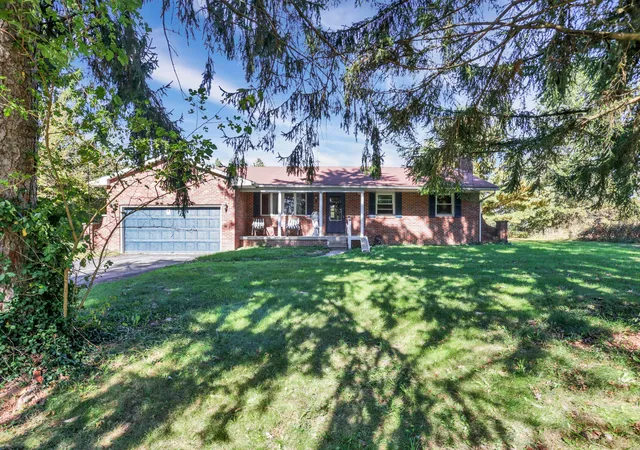 Photo 1 of Single family home for sale at 6890 Refugee Rd, Pickerington, OH 43147 | MLS# 226040510 | Listing updated on 2026-10-24