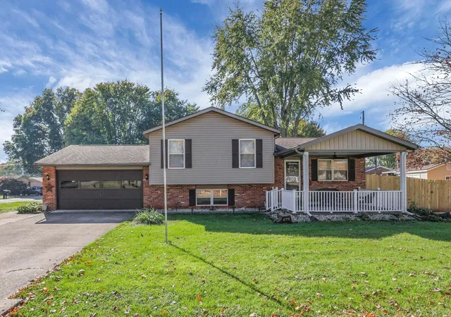 Photo 1 of Single family home for sale at 825 Terrace Dr, Heath, OH 43056 | MLS# 226040813 | Listing updated on 2026-10-27