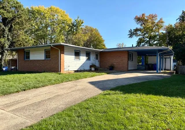 Photo 1 of Single family home for sale at 2579 Swansea Rd, Columbus, OH 43221 | MLS# 226040534 | Listing updated on 2026-10-27