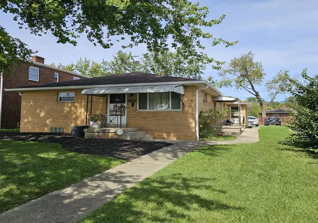 Multi family home for sale at 3246 Sullivant Ave, Columbus, OH 43204 | MLS# 226040684