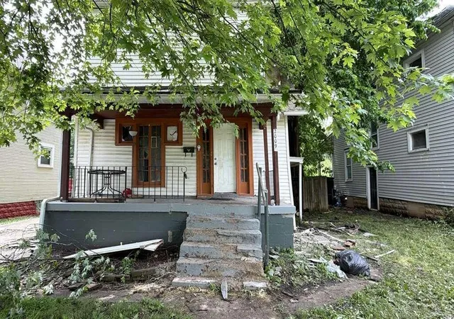 Single family home for sale at 2009 Floral Ave, Columbus, OH 43223 | MLS# 226040648