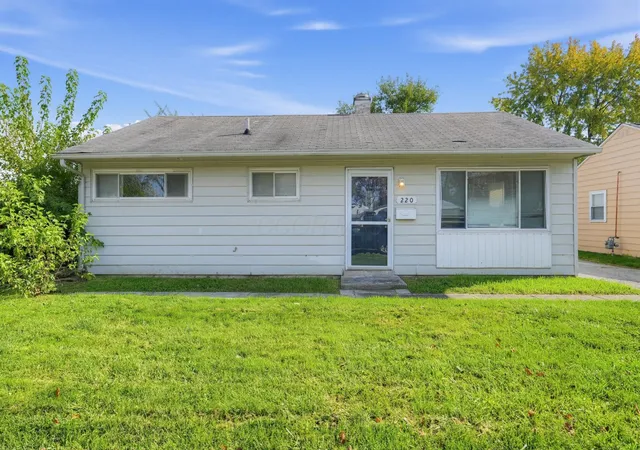 Single family home for sale at 220 S Yearling Rd, Columbus, OH 43213 | MLS# 226040919 | Listing updated on 2026-10-28