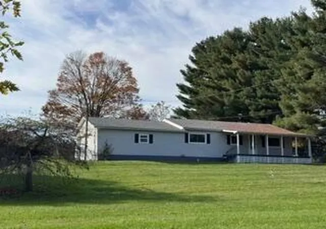 Photo 1 of Single family home for sale at 2865 Logan Thornville Rd Ne, Rushville, OH 43150 | MLS# 226040915 | Listing updated on 2026-10-28