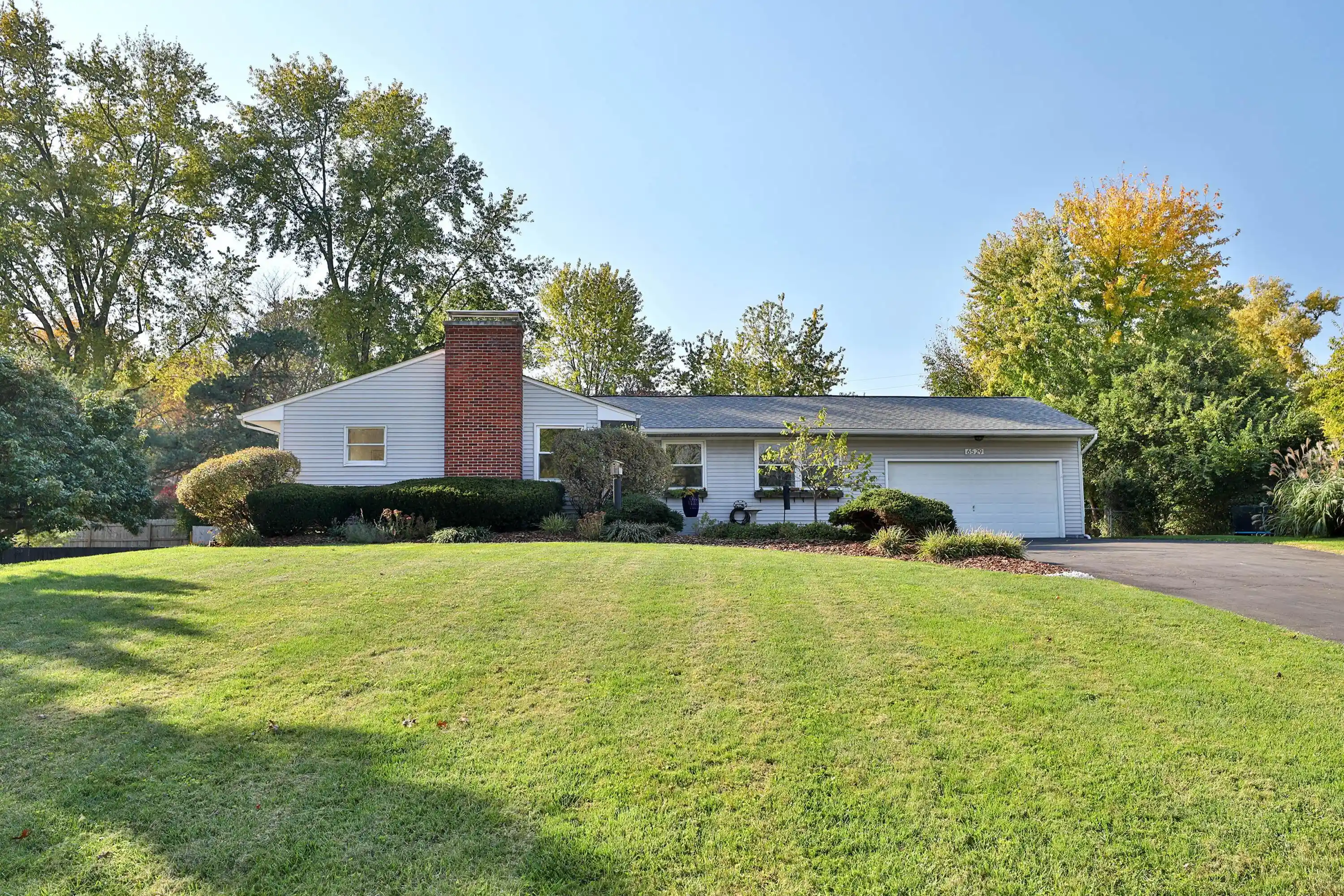 Photo 1 of Single family home for sale at 6529 Mcvey Blvd, Columbus, OH 43235 | MLS# 226041326 | Listing updated on 2026-10-30