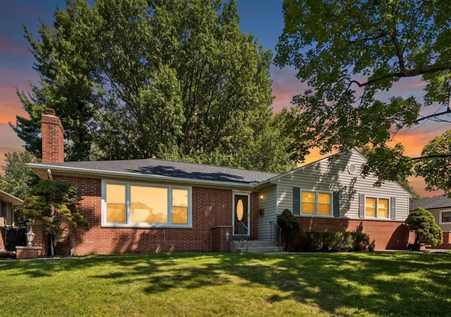 Single family home for sale at 1046 Morning St, Worthington, OH 43085 | MLS# 226040931