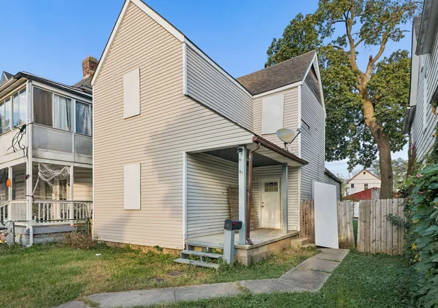 Photo 1 of Single family home for sale at 44 Wisconsin Ave, Columbus, OH 43222 | MLS# 226040886 | Listing updated on 2026-10-27