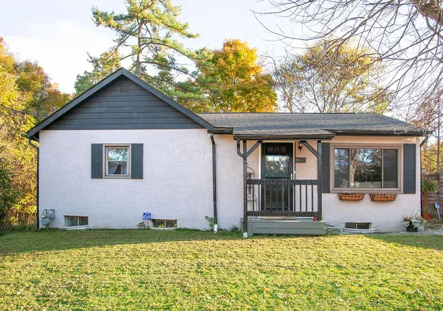 Single family home for sale at 131 W Mohawk Dr, Powell, OH 43065 | MLS# 226040896