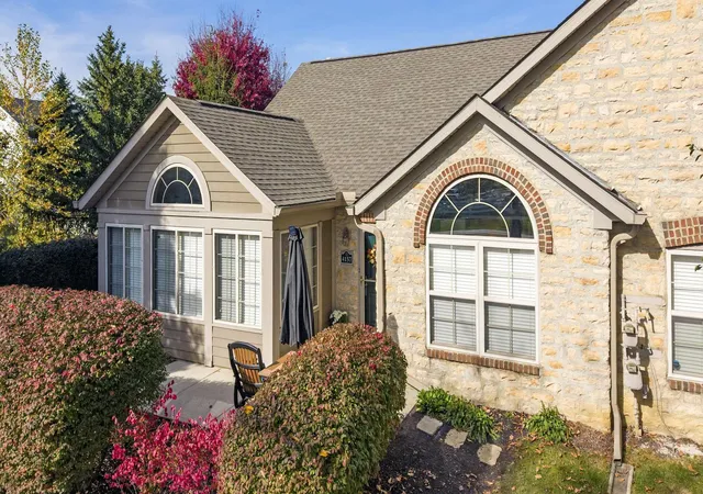 Listing Photo 2 - Condo for sale in building located at 4157 Windsor Brg Pl, New Albany, OH 43054 - Unit #2-4157