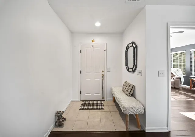 Listing Photo 4 - Condo for sale in building located at 4157 Windsor Brg Pl, New Albany, OH 43054 - Unit #2-4157