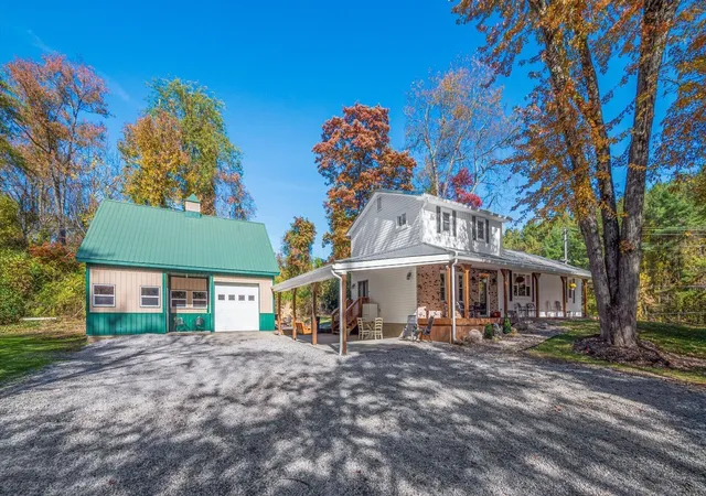 Single family home for sale at 11184 Jacksontown Rd, Thornville, OH 43076 | MLS# 226040942