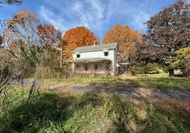 Photo 1 of Single family home for sale at 2370 Boving Rd Sw, Lancaster, OH 43130 | MLS# 226040958 | Listing updated on 2026-10-28