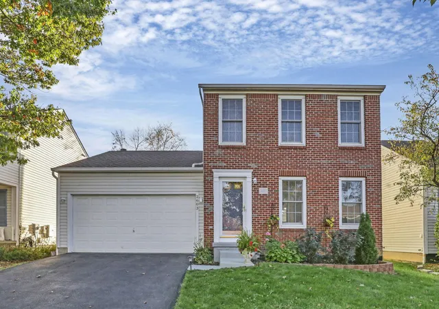 Single family home for sale at 2603 Winningwillow Dr, Columbus, OH 43207 | MLS# 226041226