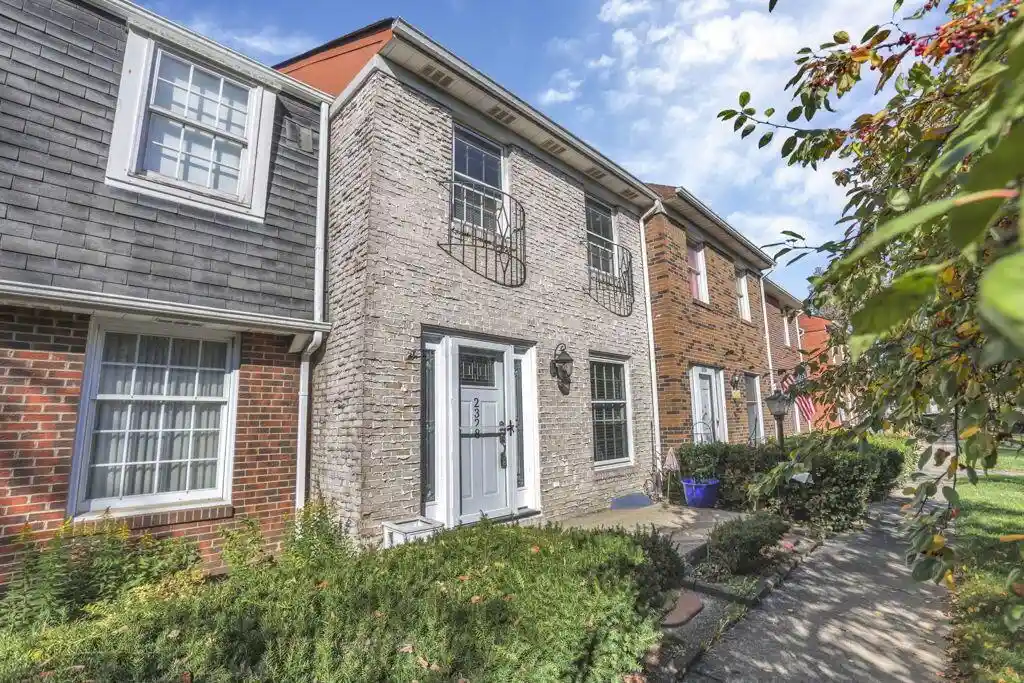 Condo for sale at 2328 Hardesty Ct #I8, Columbus, OH 43204 | MLS# 226041246