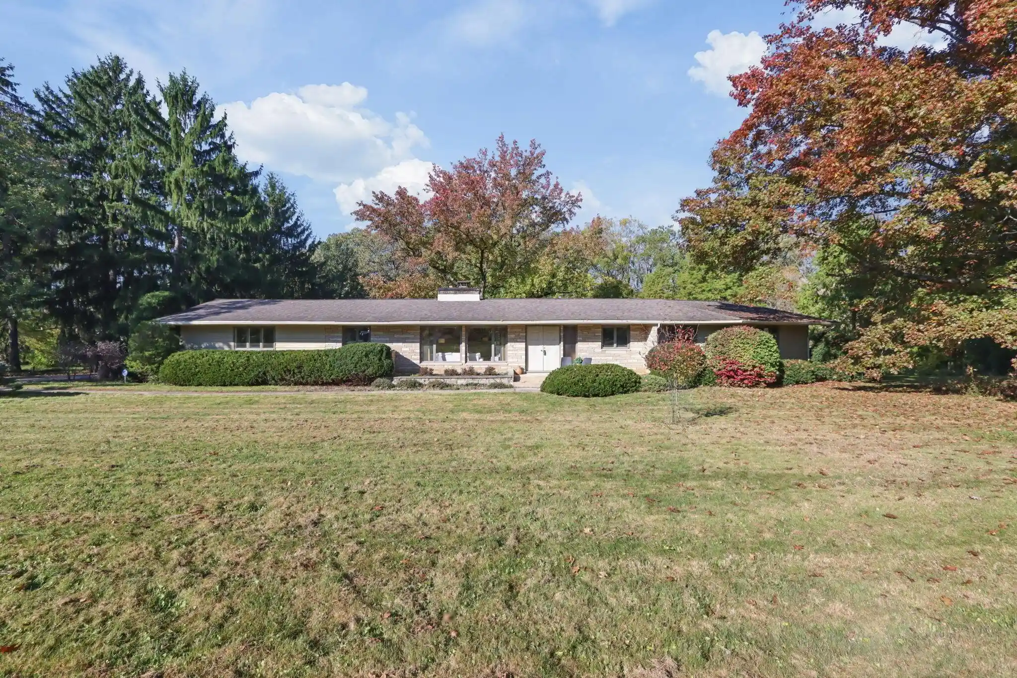 Single family home for sale at 525 S Hempstead Rd, Westerville, OH 43081 | MLS# 226041399