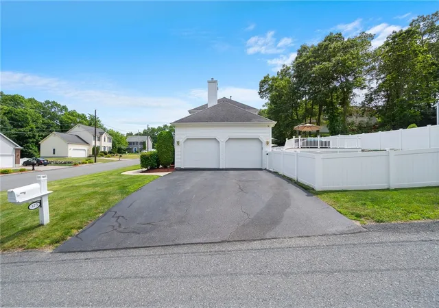 4th image of 375 Congress St, Woonsocket, RI 02895 | MLS# 1361659
