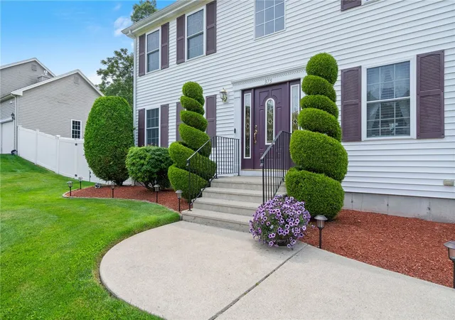 5th image of 375 Congress St, Woonsocket, RI 02895 | MLS# 1361659