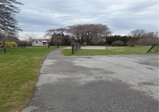 10th image of 249 Middle Rd, Portsmouth, RI 02871 | MLS# 1381649