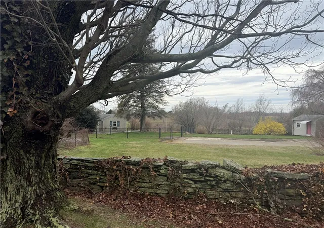 1st image of 249 Middle Rd, Portsmouth, RI 02871 | MLS# 1381649