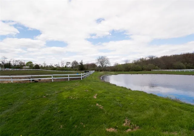 2nd image of 3622 Main Rd, Tiverton, RI 02878 | MLS# 1385160