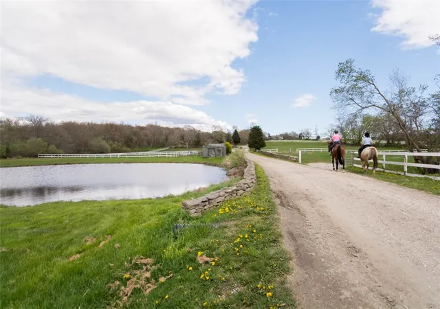 3rd image of 3622 Main Rd, Tiverton, RI 02878 | MLS# 1385160