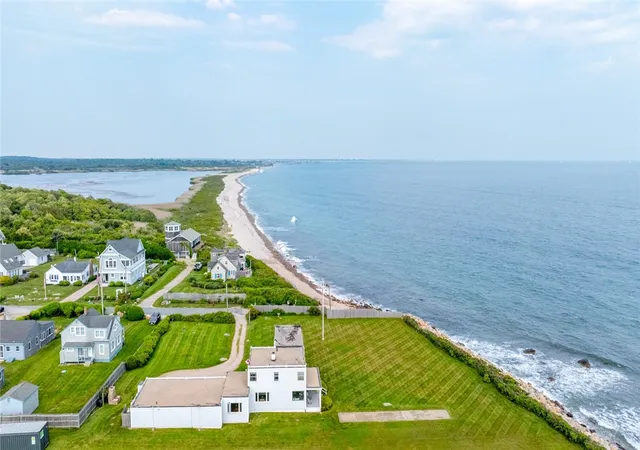 Homes for sale in South Kingstown, RI | 2 Green Hill Ave, South Kingstown, RI 02879 | MLS# 1387251