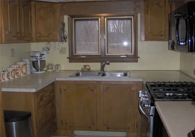 Homes for sale in Lincoln, RI | 274 Albion Rd, Lincoln, RI 02865 | MLS# 1392701