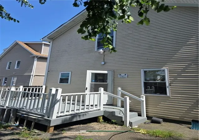 3rd image of 133 Byfield St, Providence, RI 02905 | MLS# 1394816