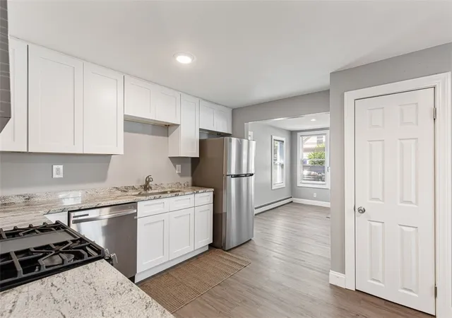 Photo 4 of Single Family Residence at 90 Huron St, Warwick, RI 02889 | MLS# 1394863 |  | Sold on 2025-10-30
